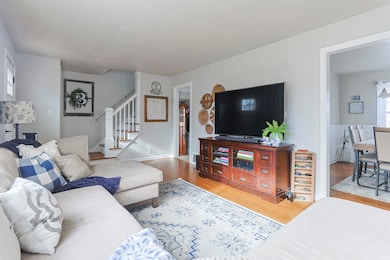 910 W Lawrence St, Mishawaka, IN 46545 - photo 4