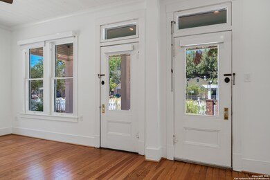 384 E Camp St, New Braunfels, TX 78130 - photo 3