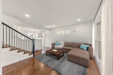 823 N Ellsworth St, Naperville, IL 60563 - photo 6