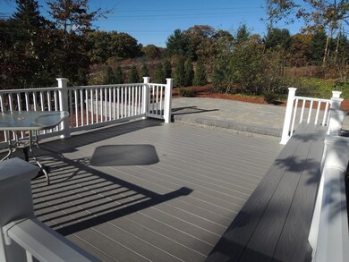 39 Locust St, Burlington, MA 01803 - photo 5