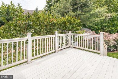 9371 Kings Grant Rd, Laurel, MD 20723 - photo 5