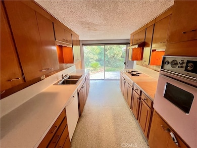 4245 Homewood Ct, Riverside, CA 92506 - photo 4