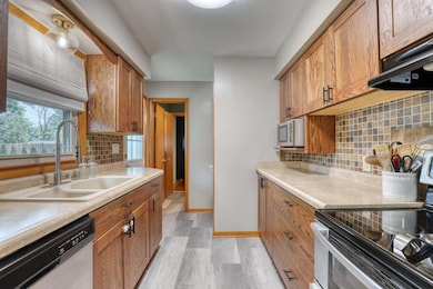 Backsplash and LVP