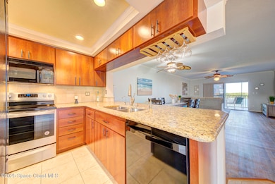 kitchen with granite countertops (2)