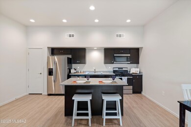 Kitchen w/stainless appliances