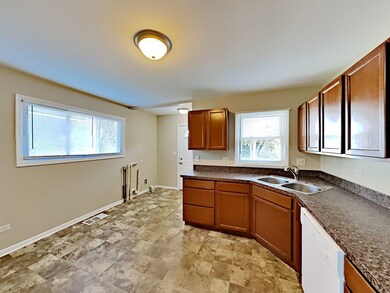 unlisted-address, Rolling Meadows, IL 60008 - photo 5