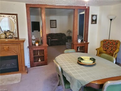 238 Chestnut St, Conneaut, OH 44030 - photo 2