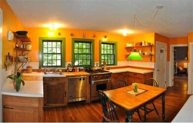 60 Dana St, Amherst, MA 01002 - photo 3