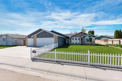 351 S Valley Dr, Nampa, ID 83686 - photo 2