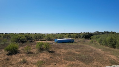 2452 2nd St, Pleasanton, TX 78064 - photo 3