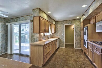 5 Kitchen 3