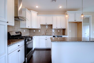 5328 Seip Rd, Bethlehem, PA 18017 - photo 4