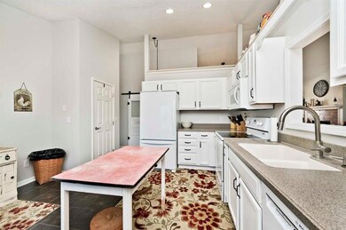 698 N Darlington St, Jamestown, IN 46147 - photo 5