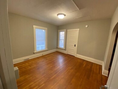 1735 C Ave NE, Cedar Rapids, IA 52402 - photo 4