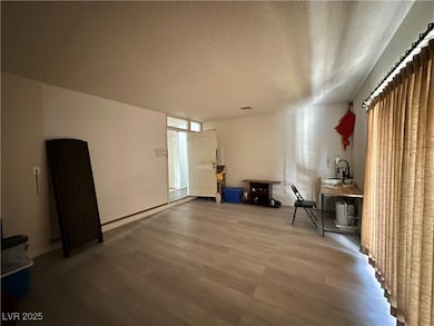 4413 Buckeye Ave, Las Vegas, NV 89102 - photo 6