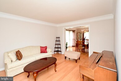 8803 Bovelder Dr, Laurel, MD 20708 - photo 4