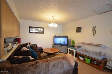 Living room/ Dining room