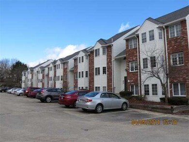 122 Tall Oaks Dr unit T, South Weymouth, MA 02190 - photo 2