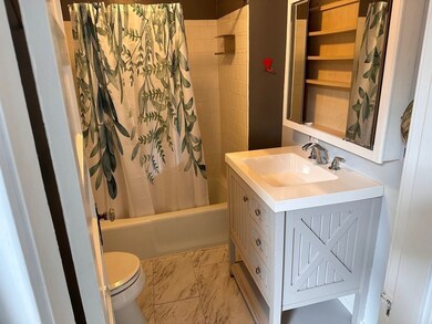 33 Russell St unit 3, Marblehead, MA 01945 - photo 5