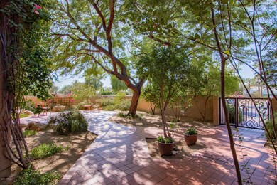 4450 E Camelback Rd unit 7, Phoenix, AZ 85018 - photo 5