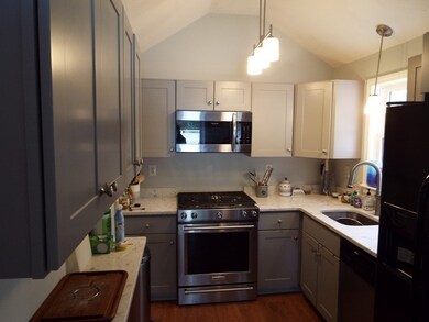 27 Milford St, Plymouth, MA 02360 - photo 6