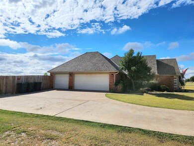 368 SW Quail Springs Dr, Cache, OK 73527 - photo 4