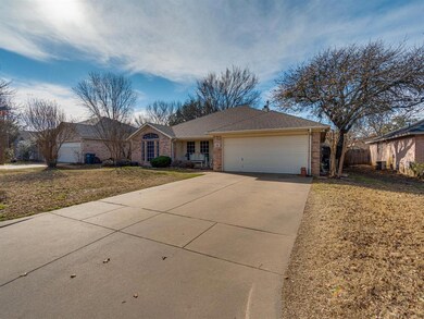 310 Comanche Walk, Joshua, TX 76058 - photo 3
