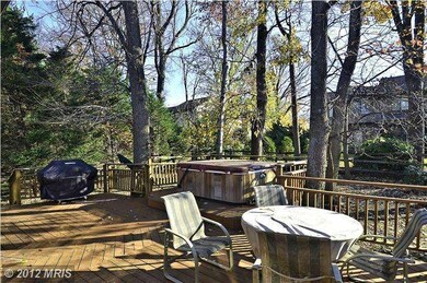 910 Twin Oaks Dr, Potomac, MD 20854 - photo 3