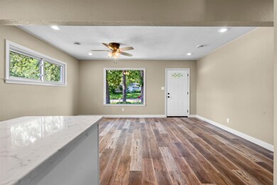 1811 Madison St, Cedar Falls, IA 50613 - photo 4