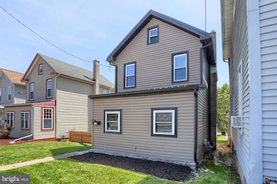 712 State St, Lemoyne, PA 17043 - photo 3