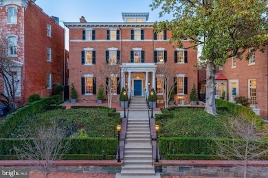 3003 N St NW, Washington, DC 20007 - photo 2