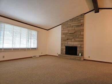 1117 Beech Dr, Dixon, IL 61021 - photo 4