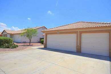 3 Car Garage