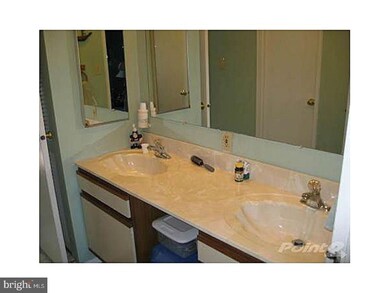 27 Donovan Ct, North Wales, PA 19454 - photo 5