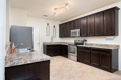 9110 Brown Well, San Antonio, TX 78254 - photo 4