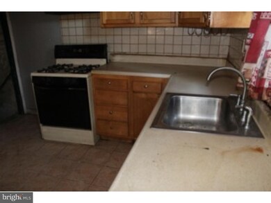 724 York St, Camden, NJ 08102 - photo 4