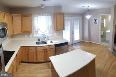 6906 Storch Cir, Lanham, MD 20706 - photo 6