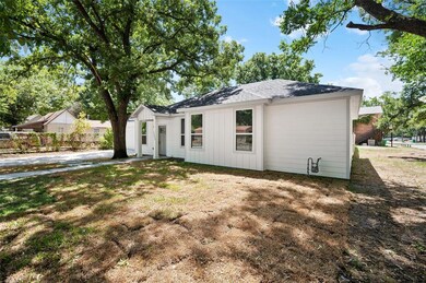 1602 Gribble St, Gainesville, TX 76240 - photo 2