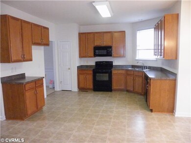 Kitchen - extra large eat-in kitchen with has brea