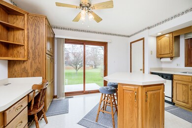 3872 Colonial Dr, Anderson, IN 46012 - photo 5