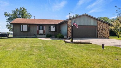 2209 W Hamilton Rd, Fort Wayne, IN 46819 - photo 2