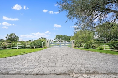 15416 Sunnyland Ln, Wellington, FL 33414 - photo 7