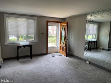1109 Tremont Dr, Glenolden, PA 19036 - photo 2