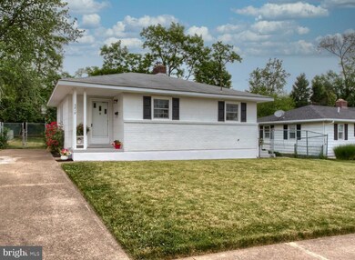 3817 Evelyn Dr, Wilmington, DE 19808 - photo 2