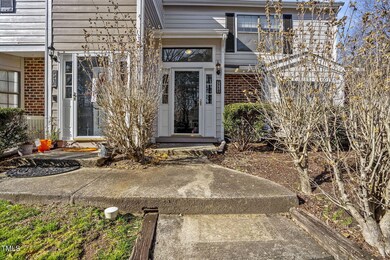 4-web-or-mls-7712 Falcon Crest Circle-9