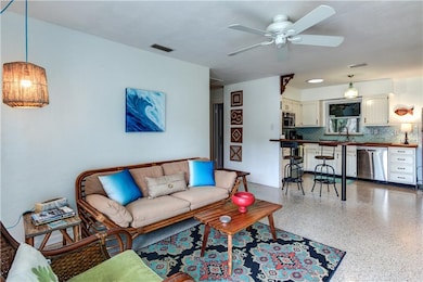 819 E 9th Ave, New Smyrna Beach, FL 32169 - photo 2