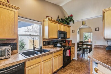 21336 Pelican Dr, Bend, OR 97701 - photo 6