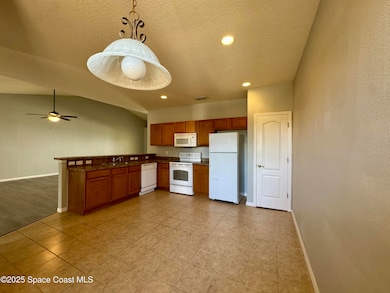 916 Ocaso Ln unit 204, Rockledge, FL 32955 - photo 5