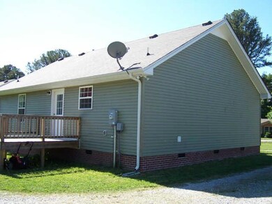 198 Rogers Dr, Manchester, TN 37355 - photo 2
