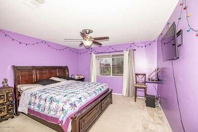 Master Bedroom (2)